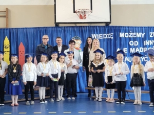 Pasowanie na ucznia w Drewnicy