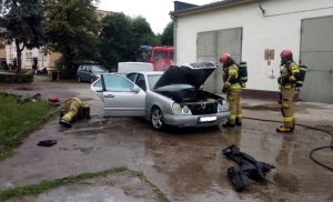 Pożar samochodu osobowego w Nowym Dworze Gdańskim