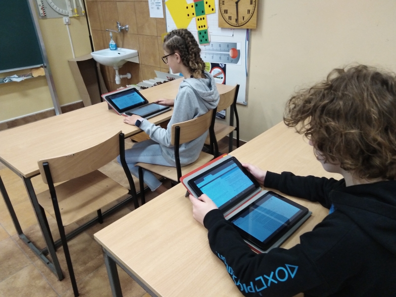 Wirtualny Świat w Szkole Podstawowej w Tujsku.