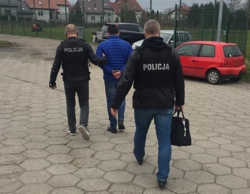   Zatrzymany za oszustwa pracownik jednej z firm z Nowego Dworu Gdańskiego.