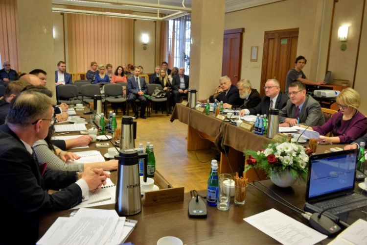 VII sesja Rady Powiatu w Nowym Dworze Gdańskim VI kadencji w 2019 r. Zobacz czym zajmą się radni.