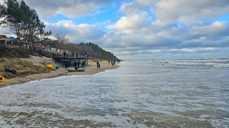 Zalana plaza w Stegnie