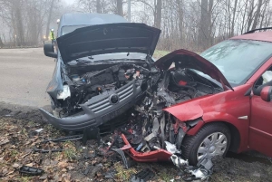 Drogowe podsumowanie weekendu. Kierujący z dożywotnim zakazem prowadzenia pojazdów. Wypadek drogowy oraz nietrzeźwy kierujący. 