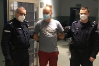 Uderzył barkiem interweniującego policjanta, został zatrzymany